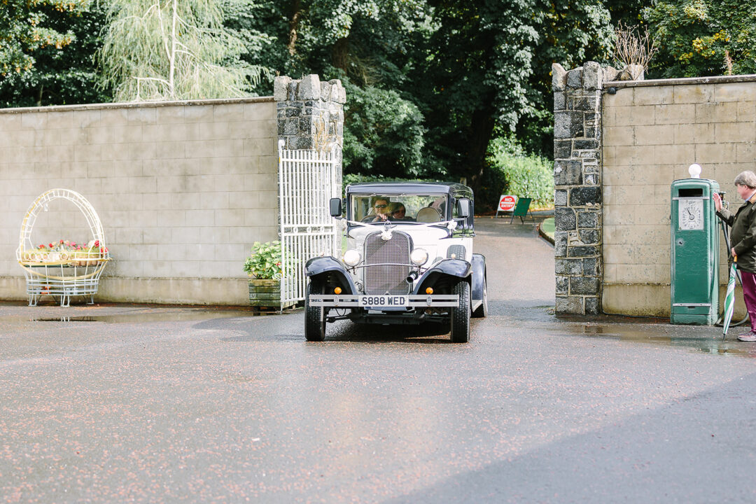 Nicola and Geoff | Sophisticated and Stylish
